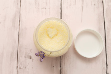 バスソルト 入浴剤 リラクゼーション サロン 香り 黄色 紫 癒し