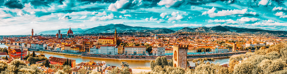 Fototapeta na wymiar Beautiful landscape above, panorama on historical view of the Florence from Piazzale Michelangelo point .Italy.