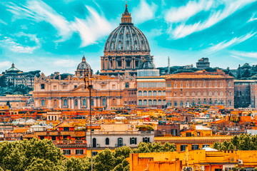 Fototapeta na wymiar View of the city of Rome from above, from the hill of Terrazza del Pincio.Basilica di San Pietro. Italy.