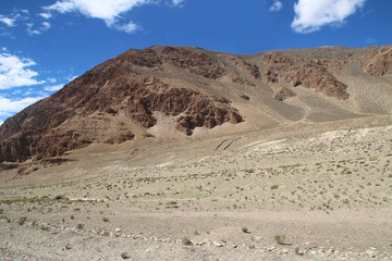 Fototapeta na wymiar View of the mountains near Tingri on the way to Everest Base Camp in Tibet, China