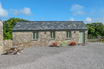Old farmhouse buildings and cottages renovated and refurbished. Turned in holiday homes and cottages.