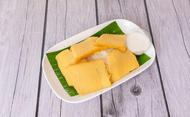 Thai Mango & Sticky Rice Desserts