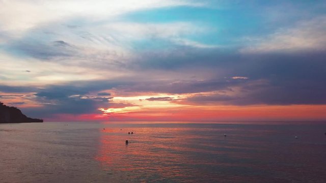 Tramonto sul mare a Peschici