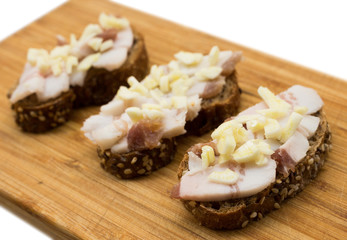  Russian sandwich with brown bread, lard and garlic