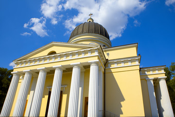 Fototapeta na wymiar Moldovan Orthodox Church in Central Chisinau . White Columns of Cathedral 