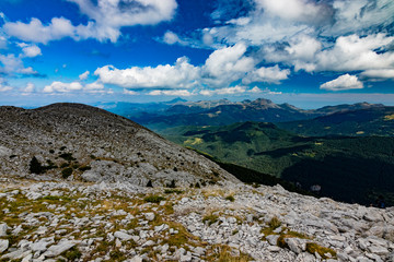 Parajes durante la subida al monte Ezkaurre/Ezcaurre situado entre navarra y huesca