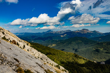 Parajes durante la subida al monte Ezkaurre/Ezcaurre situado entre navarra y huesca