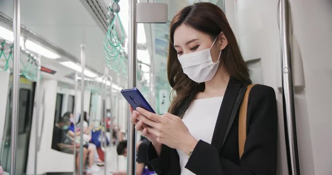 woman with mask in mrt