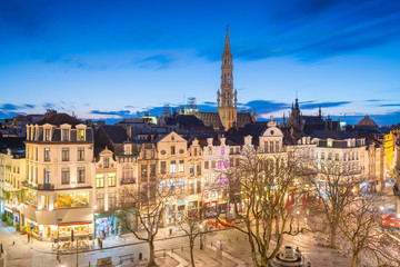 Obraz premium Brussels, Belgium plaza and skyline with the Town Hall