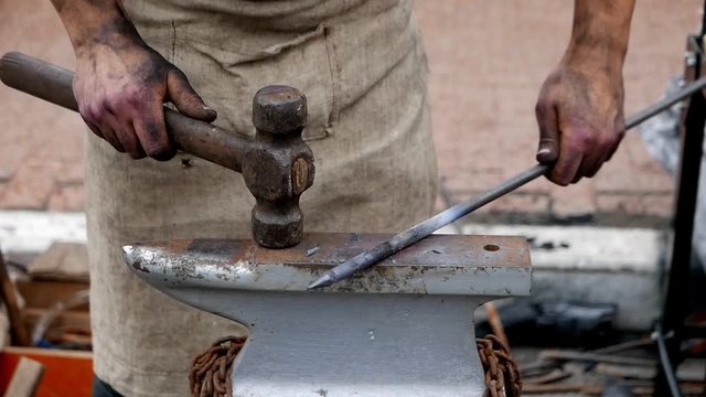 Hammerwerk Bilder – Durchsuchen 18,987 Archivfotos, Vektorgrafiken und ...