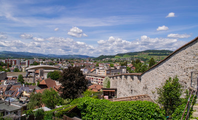 Fototapeta na wymiar view of the beautiful city of Thun in Switzerland
