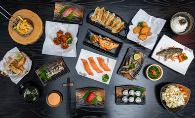 Fototapeta na wymiar Japanese favorite menu food set on wooden background