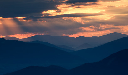 Fototapeta na wymiar Misty sunrise in the mountains