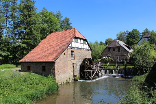 Historische Wasserm&uuml;hle bei Schlo&szlig; Brake