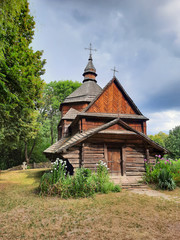 Fototapeta na wymiar Old Ukrainian wooden church