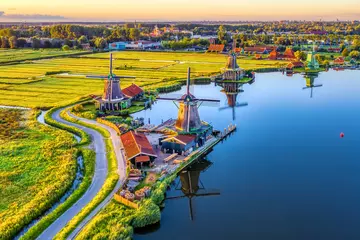 Stickers pour porte Amsterdam Zaanse Schans windmills in North Holland, Netherlands