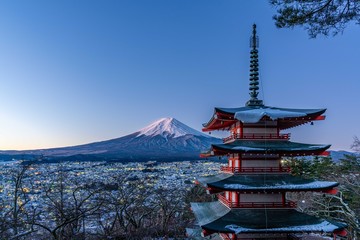 Look out from the Chureito Pagoda (Fujiyoshida) and Mount Fuji