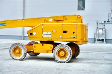 惑星地上探査の車みたいな重機