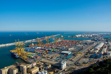 Fototapeta premium Big sea port in Barcelona