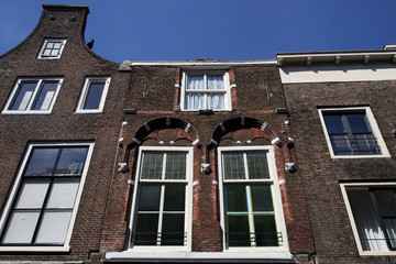 historische hausfassaden in dordrecht