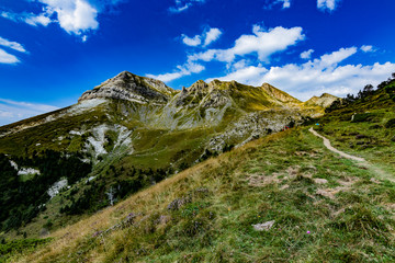 Paisajes durante la subida al Monte Lakartxela en Irati