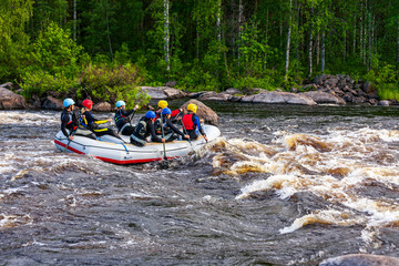 Rafting am Vikaköngäs