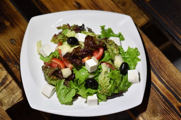 salad, food, lettuce, healthy, vegetable, plate, tomato, cheese, meal, appetizer, dinner, green, fresh, vegetables, vegetarian, dish, lunch, diet, greek, delicious, onion, tomatoes, gourmet, olives, r