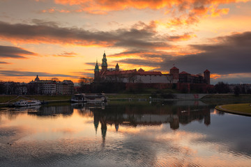 Naklejka premium Royal Castle Wawel in Cracow in sunrise time.