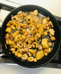 frying pan with potatoes