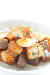 Japanese food, leek and fish cake stir fried with konjac and carrot