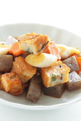 Japanese food, leek and fish cake stir fried with konjac and carrot