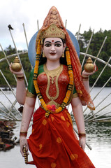 Obraz premium Hindu Temple, Sacred Grand Bassin lake