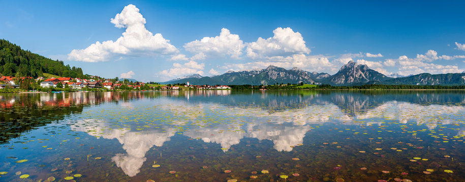 Wasserspiegelung Stock Photos And Royalty Free Images Vectors And Illustrations Adobe Stock