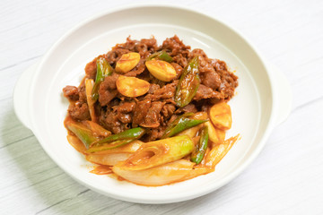Korean beef stir fry is a spicy korean beef that is mix with gochujang paste, soy sauce, sesame oil and herbs. 