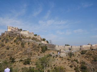 Fototapeta na wymiar Kumbhalgarh is a Mewar fortress on the westerly range of Aravalli Hills, in the Rajsamand district near Udaipur of Rajasthan state in western India