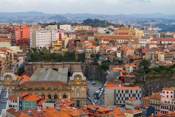 Naklejka na ściany i meble Panoramica o Skyline de la ciudad de Oporto, en el pais de Portugal