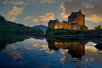 Fototapeta na wymiar Eilean donan castle at sunset, highlands, scotland