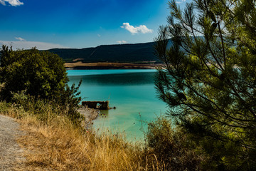 Vistas del Embalse de Yesa ubicado entre Aragon y Navarra