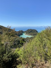 Fototapeta na wymiar Lac du parc Abel Tasman, Nouvelle Zélande