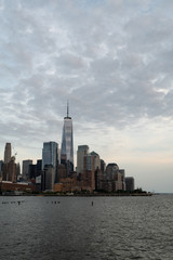 Obraz premium Lower Manhattan from Pier 34