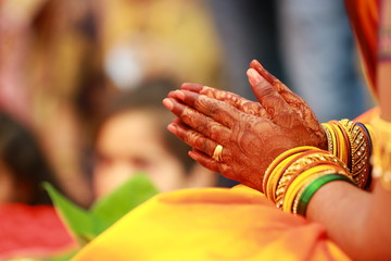 indian henna hands
