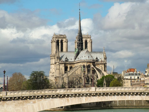 View of Notre Dame de Paris and the bridge de la Turnel