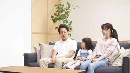 家族団らんのイメージ