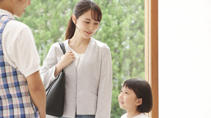 保育園イメージ　送り迎え