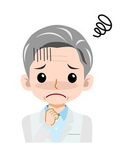 白衣を着た白髪の女性