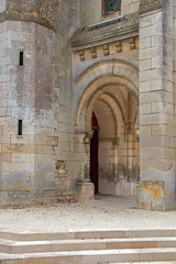 Château d'Oléron. Portail d'entrée de l'église Notre-Dame de l'Assomption. Charente-Maritime. Nouvelle-Aquitaine	