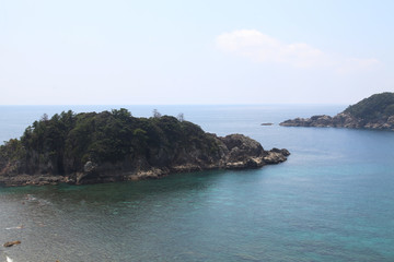 陸ノ黒島と沖ノ黒島と青い海 和歌山 日本