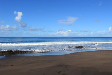 Fototapeta na wymiar beach and sea in the morning