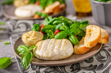 Grilled camembert with delicious salad