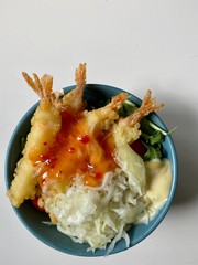 tempura prawns salad bowl 